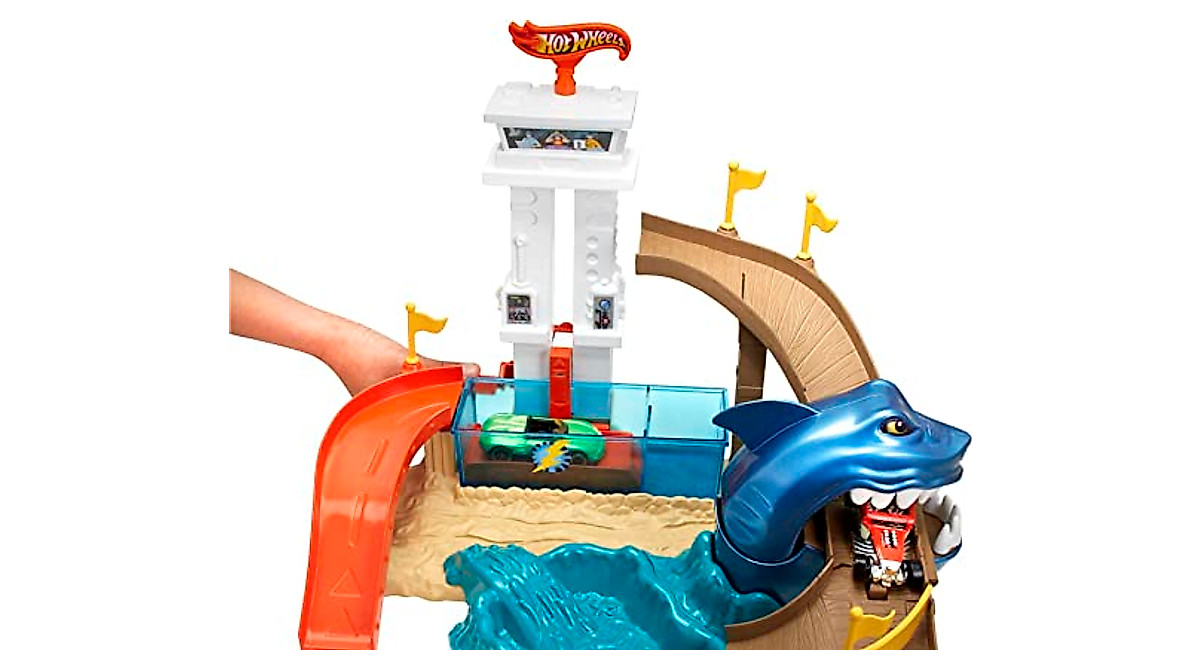 Hot Wheels Sharkport Showdown Color Shifters Track Set