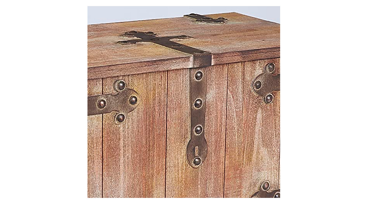 Stylish Victorian Decorative Trunk - Rustic Storage Solution