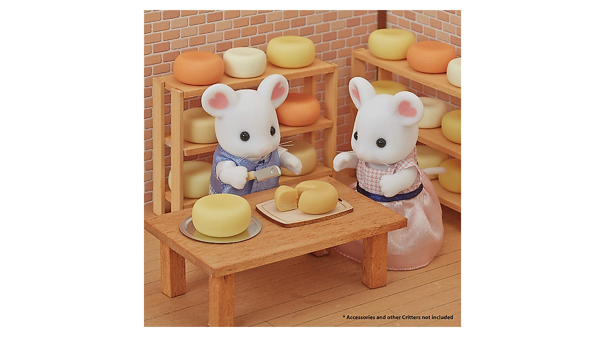 Calico Critters Marshmallow Mouse Family Dolls - Imaginative Play