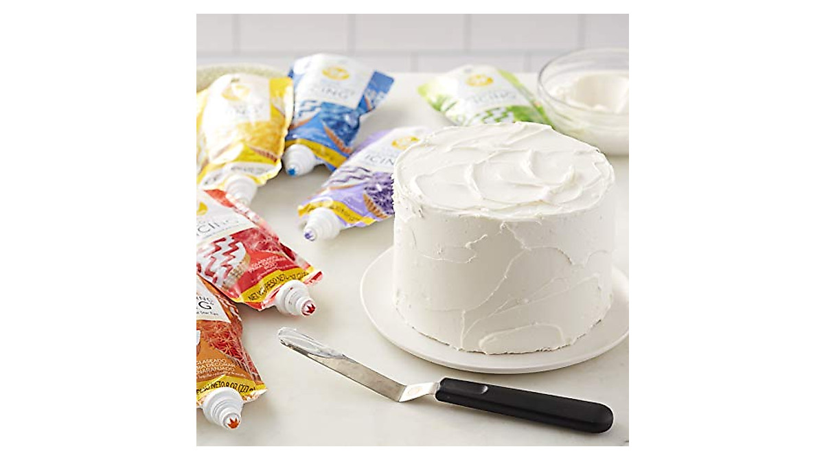 Wilton Rainbow Icing Pouch Set: Easy 7-Piece Cake Decorating