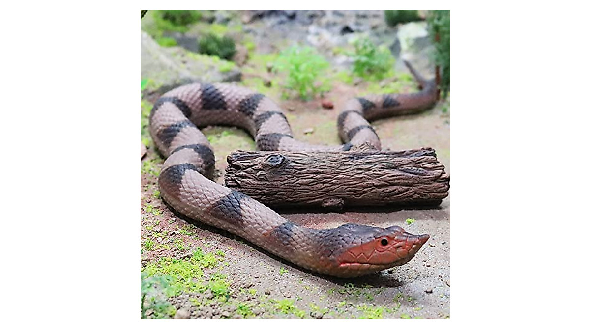Realistic Fake Snake Toy for Halloween Pranks & Garden Decor