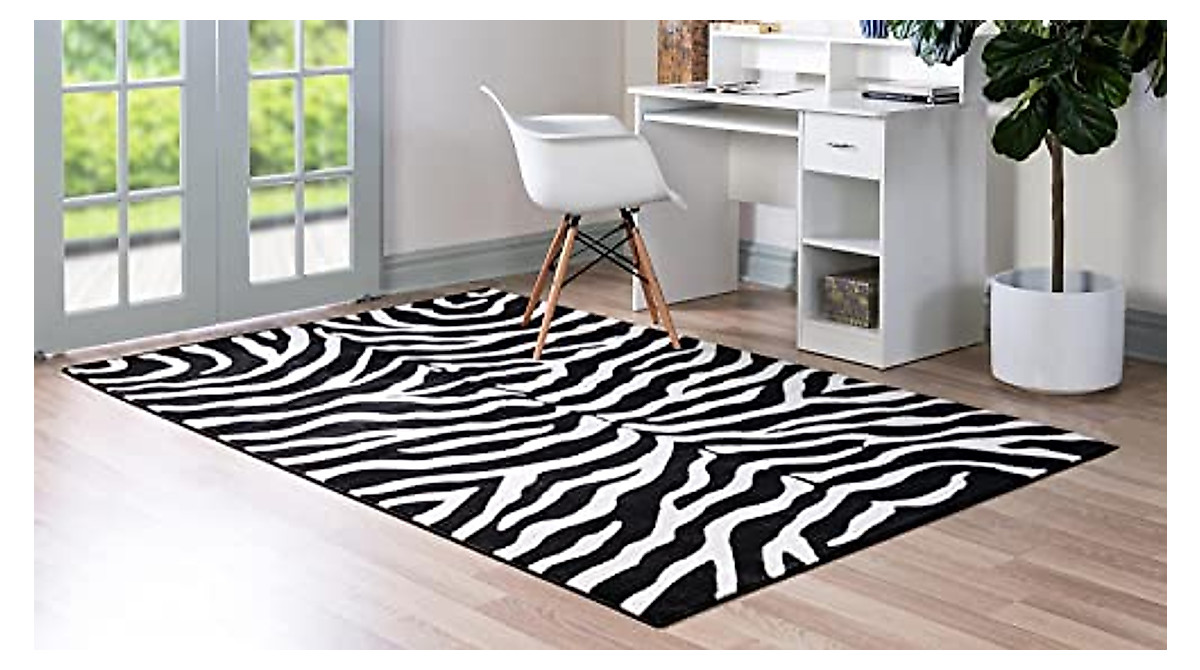 Wildlife Collection Zebra Rug - 5x8 ft Black/Ivory | Safari-Inspired Decor