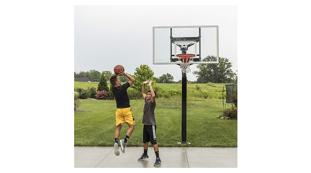 Adjustable Goalsetter Basketball System with Glass Backboard