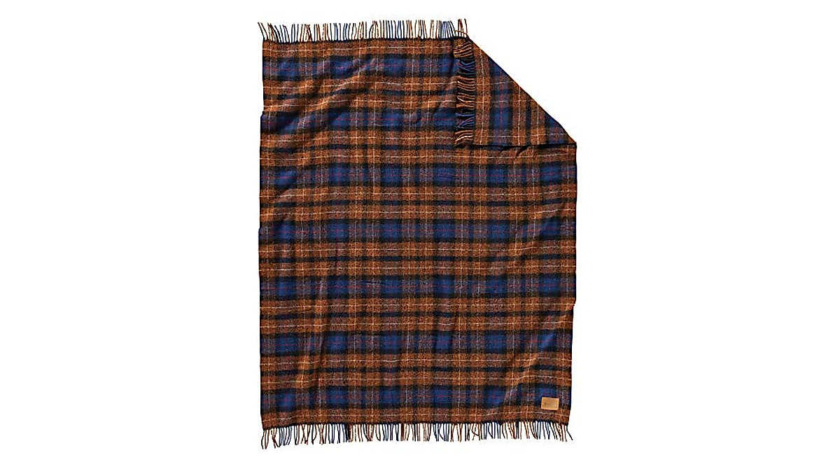 Pendleton Motor Robe with Carrier in Shelter Bay Plaid - Classic Wool ...