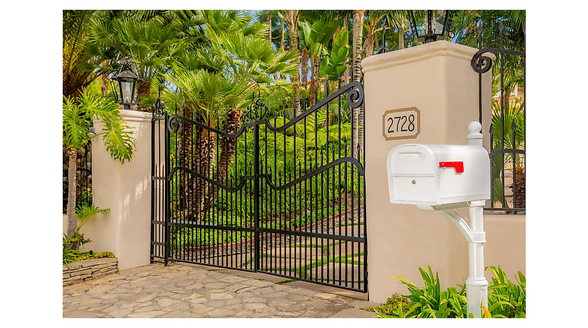Architectural Mailboxes Oasis 360: Secure White Parcel Mailbox