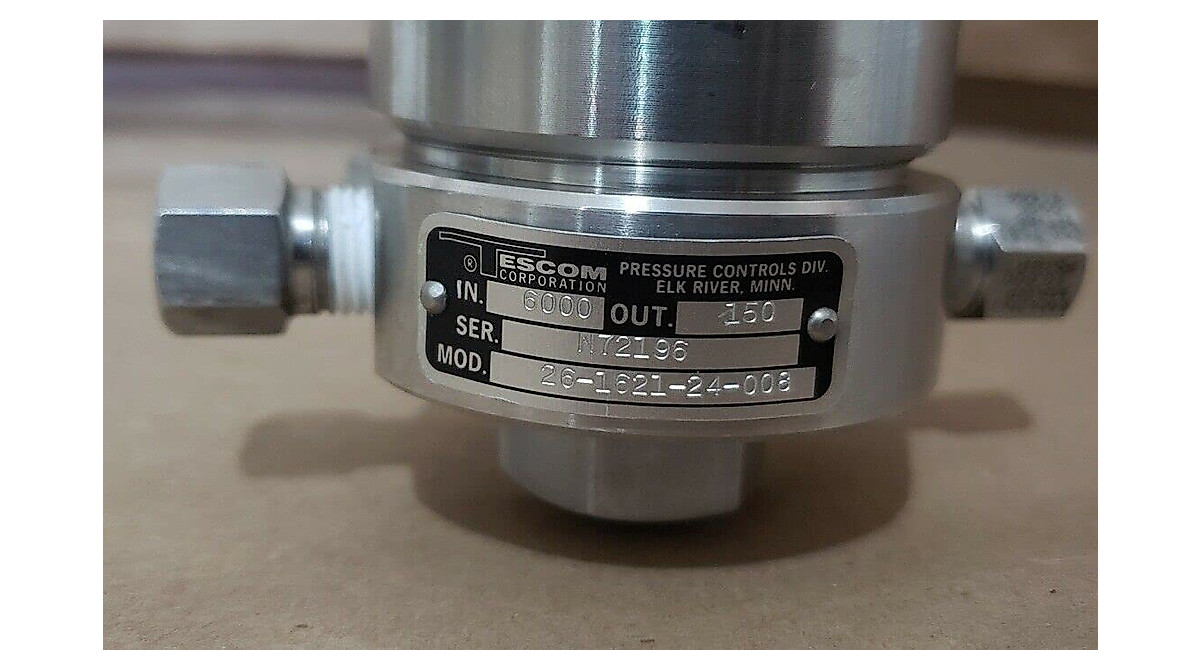 Tescom 26-1600 Series SS Venting Pressure Regulator - 6000 PSIG Out