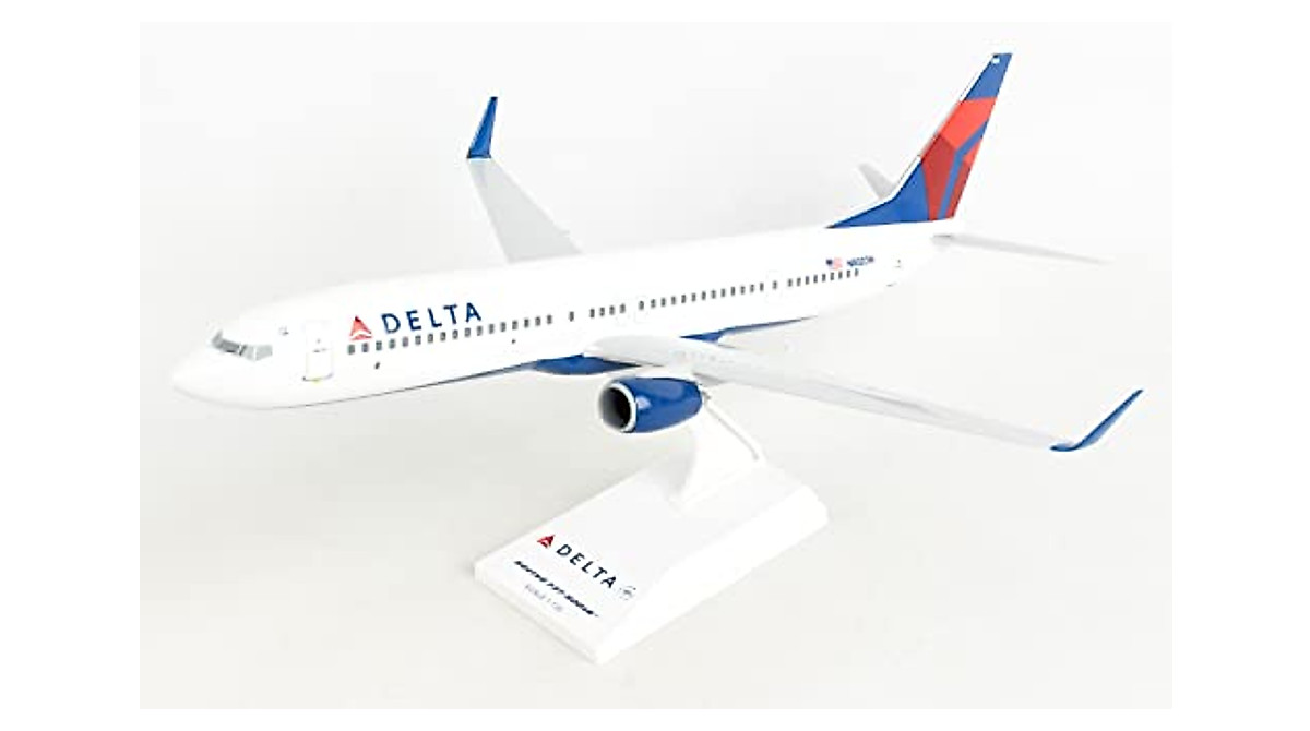 Daron Skymarks Delta 737-900 Model Kit | Easy Snap-Fit Assembly