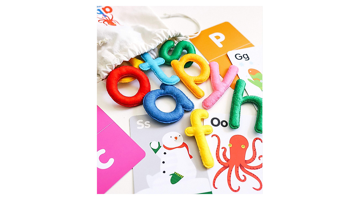 Curious Columbus Montessori Felt Letters & Flash Cards