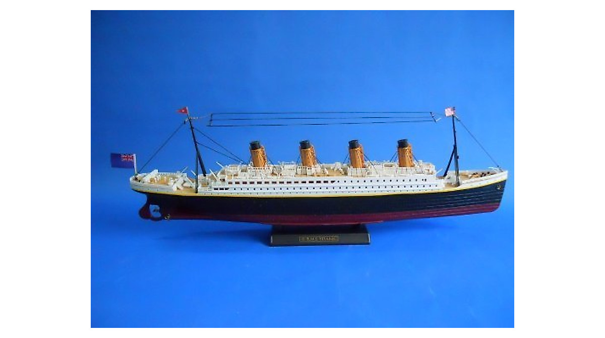 RMS Titanic Remote Control Model - Lighted 32