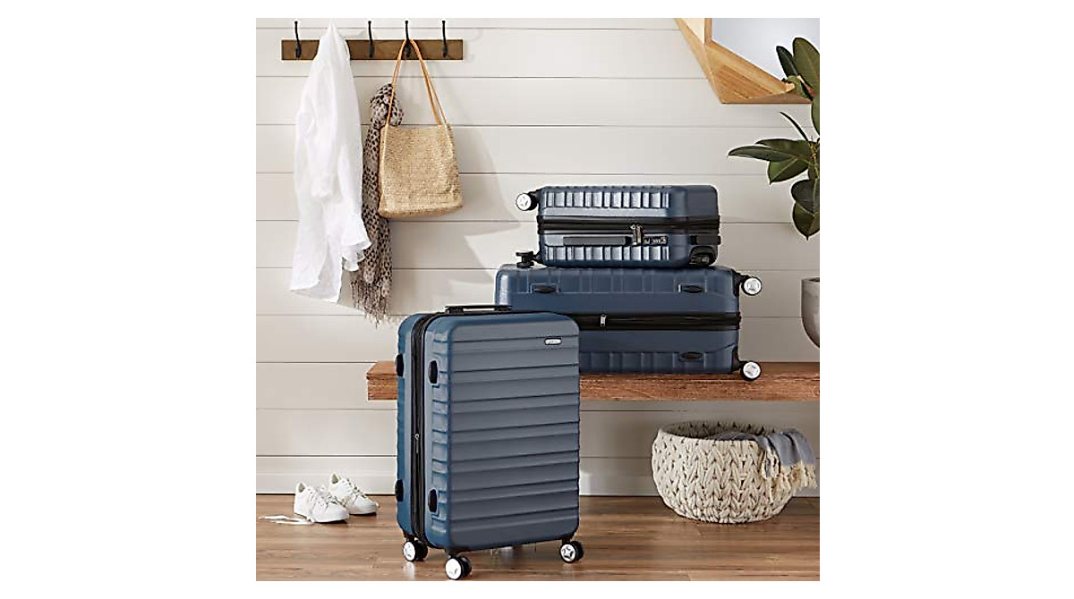 Amazon Basics 21-Inch Hardside Spinner Luggage