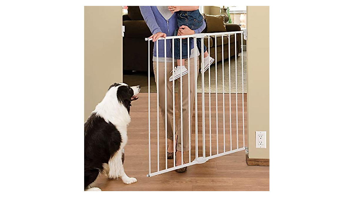 Munchkin Extending XL Baby Gate - Tall & Wide Safety for Stairs & Doors