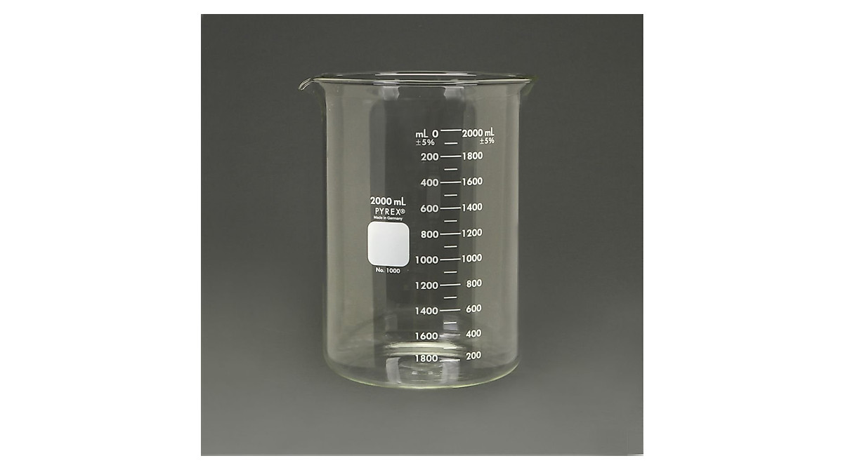 Buy Pyrex 2000 mL Griffin Beaker for Precision Measuring