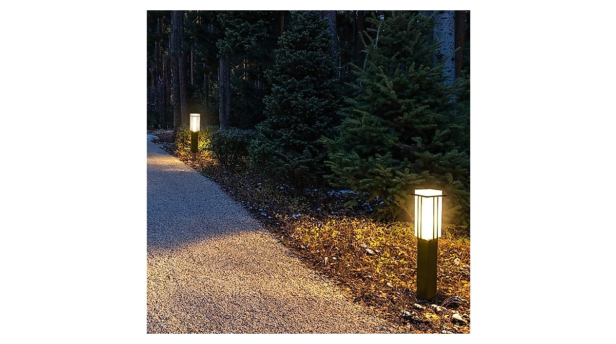MODEBHD Outdoor Column Light for Charming Gardens