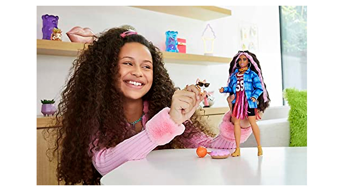 Barbie Extra Doll with Accessories - Bold & Trendy Style