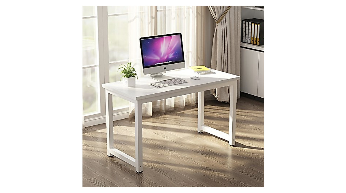 Modern White Computer Desk – Stylish & Sturdy Workstation for Home & Office